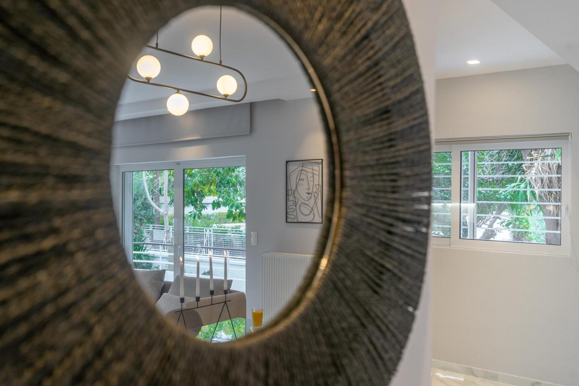 Glyfada Glamorous Apartment